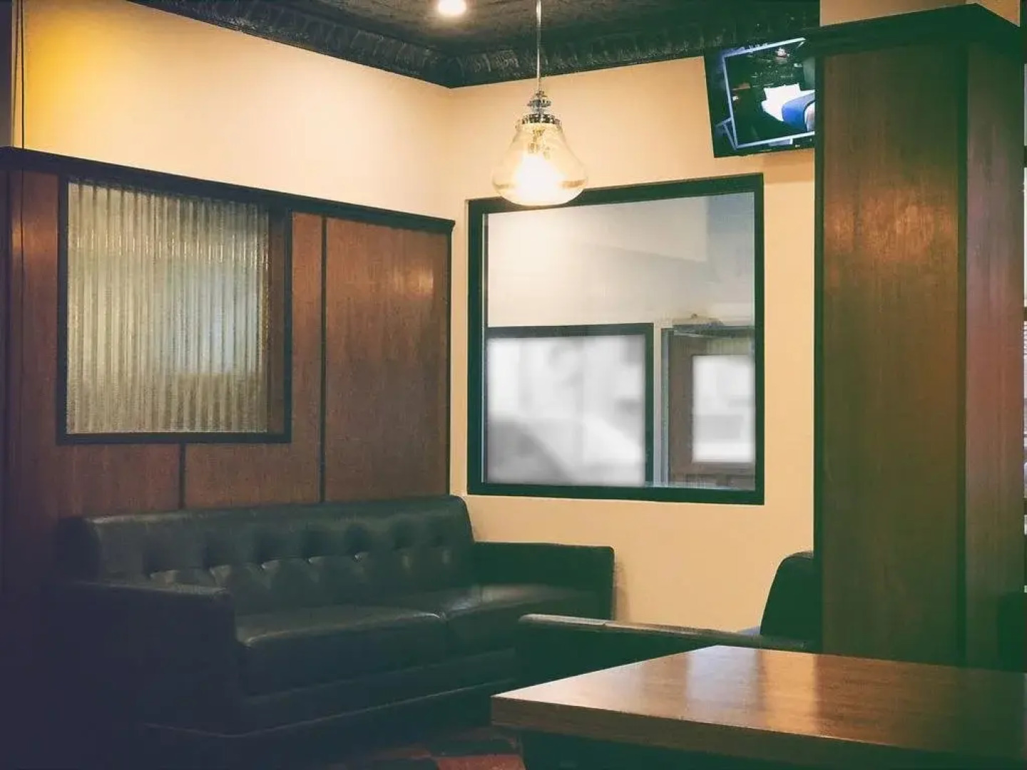 Crash Hotel Downtown Edmonton