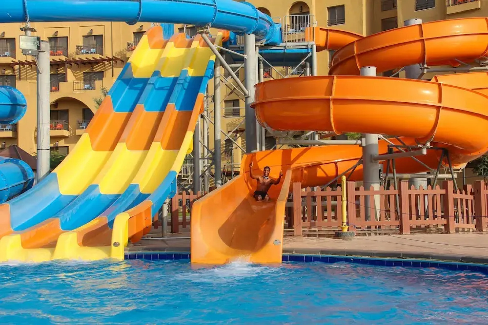 Lagoon Hotel & Resort