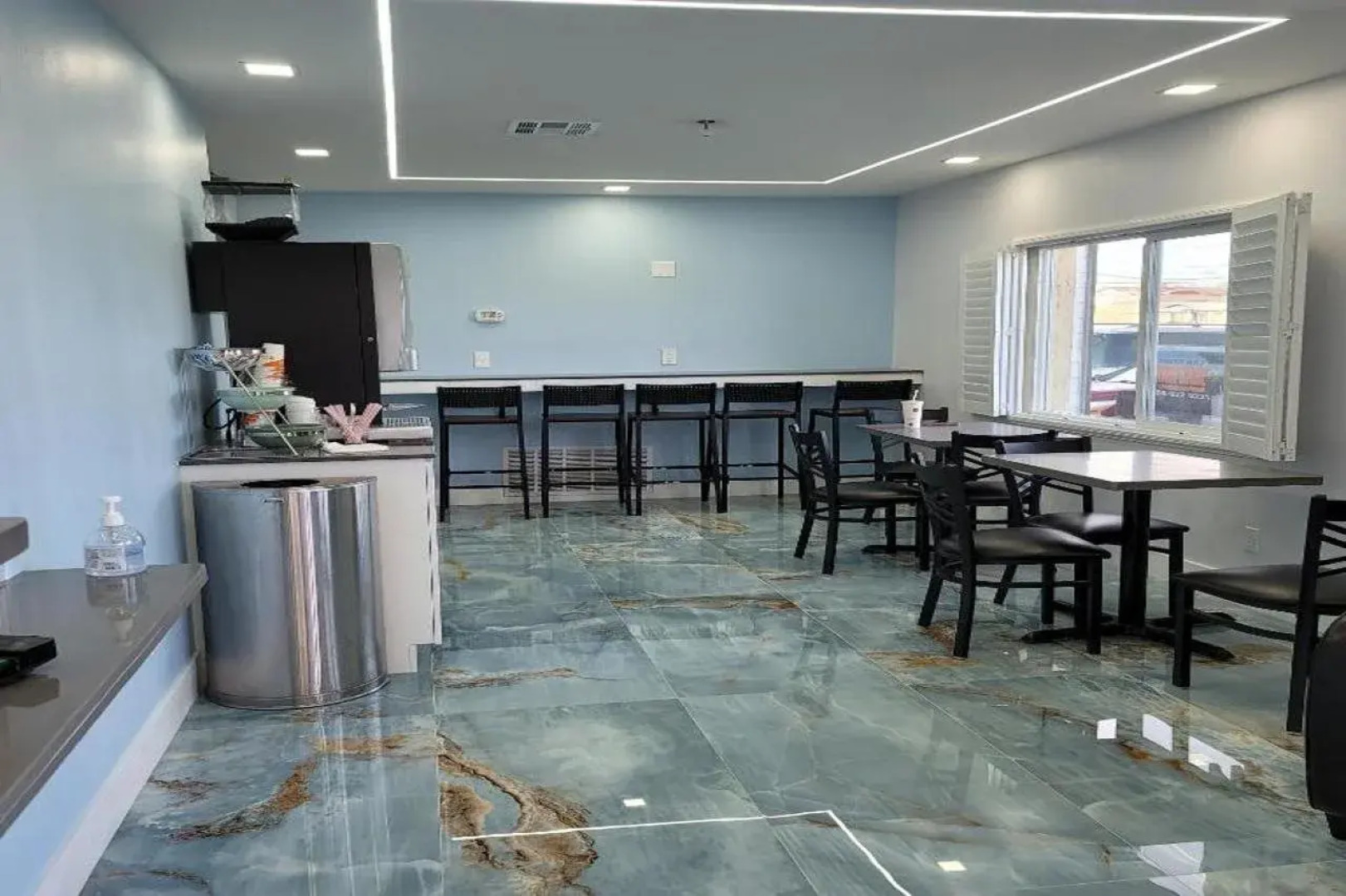 Hotel Avenida Victorville I 15