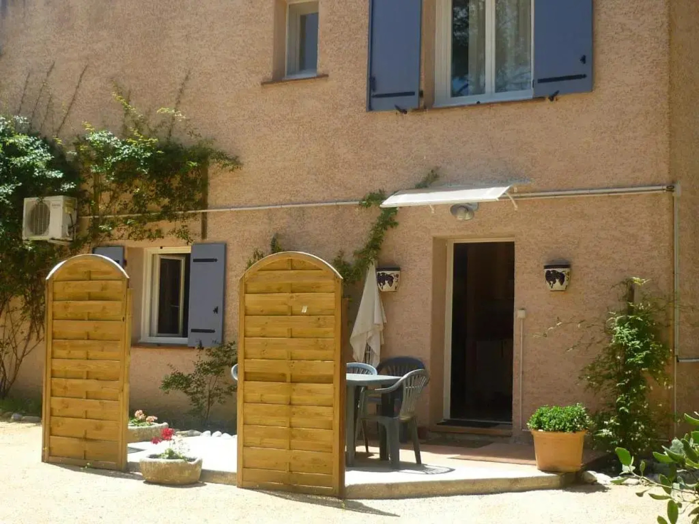 Entre Vignes et Oliviers