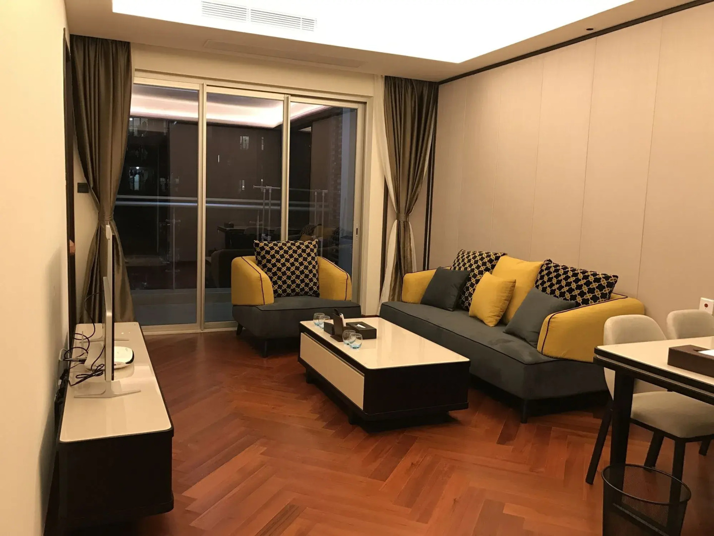 Shengang Executive Apartment Shenzhen