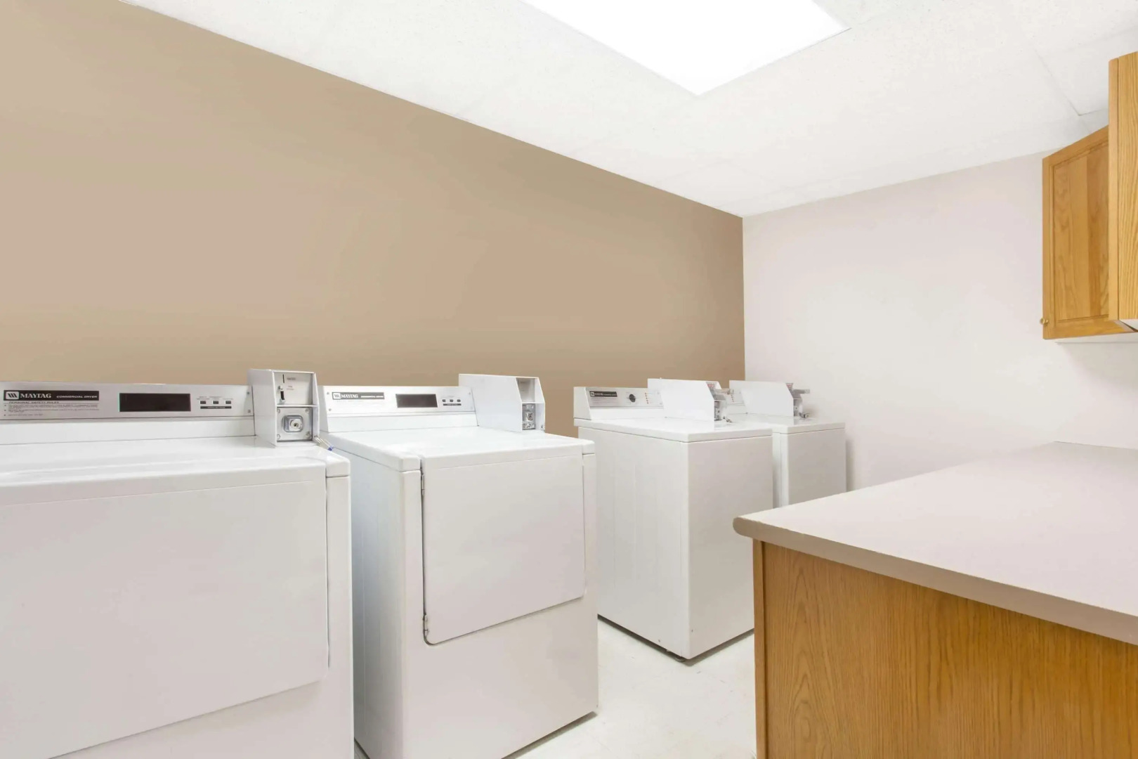 Super 8 by Wyndham Kenora