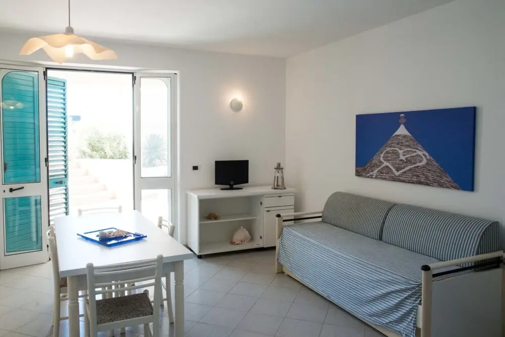 Luxurious Villa in Torre Suda with Jacuzzi