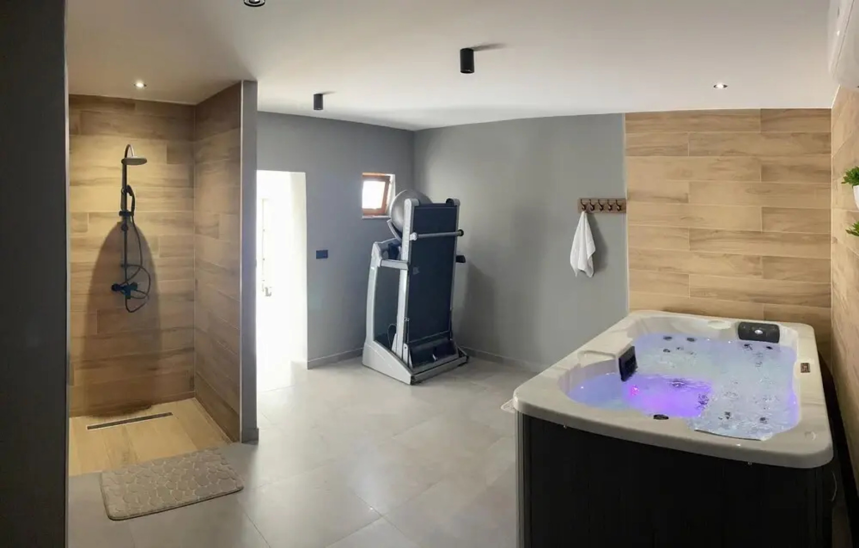 Awesome Home in Lisicic With 3 Bedrooms, Wifi and Sauna