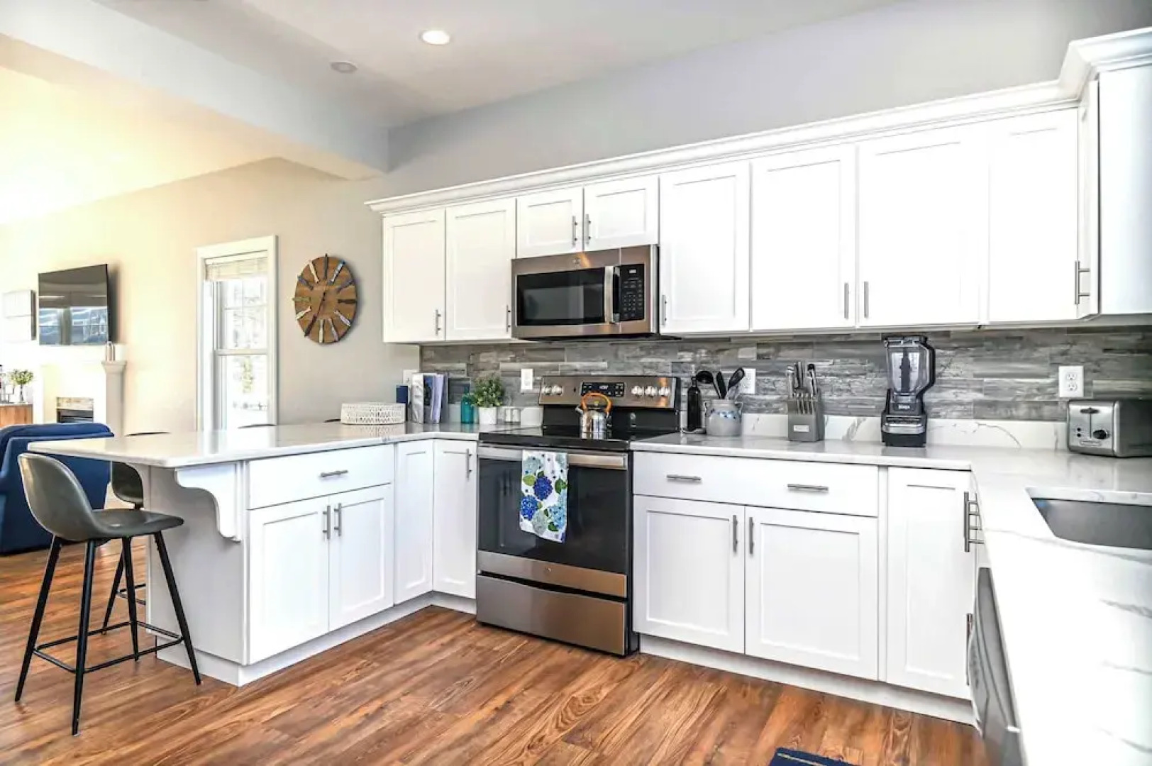 Maritime Meadows Charming Resort-style Home!