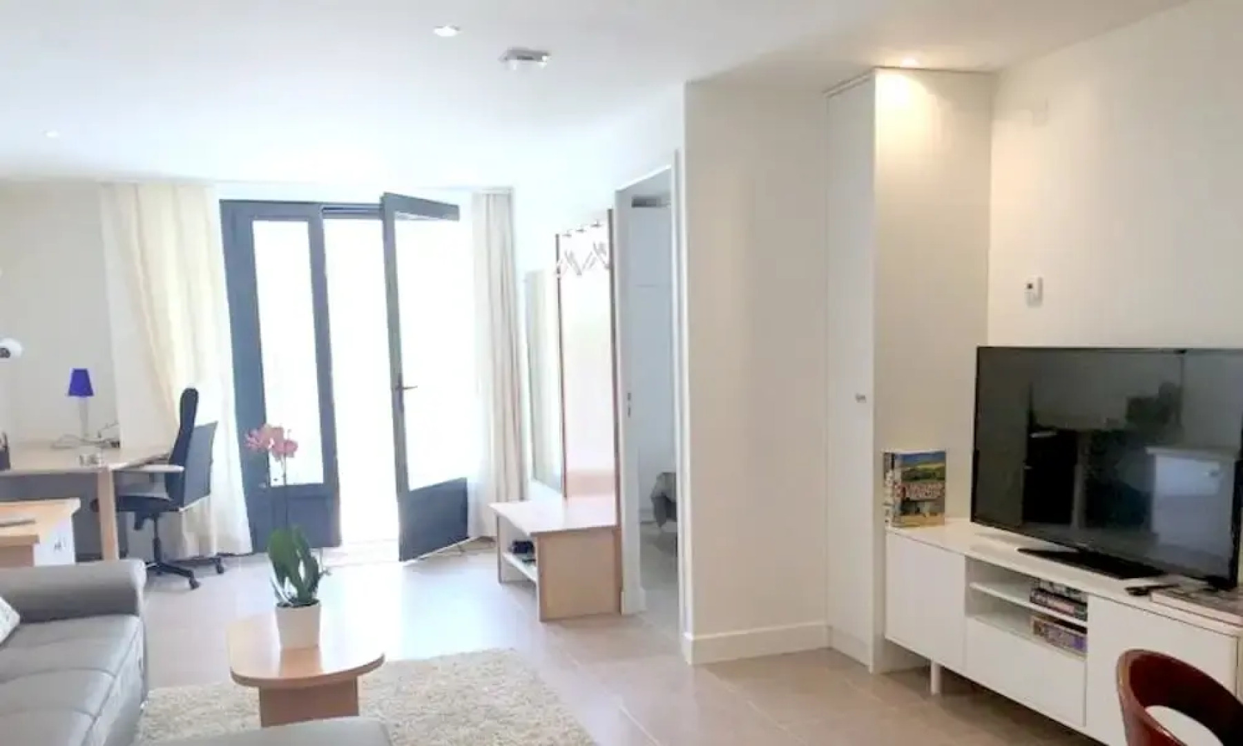 Apartment With one Bedroom in Argenteuil, With Enclosed Garden and Wif