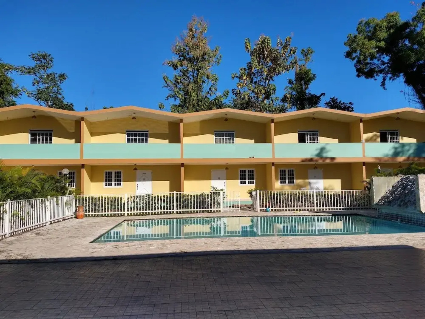 Villas Del Rey Hotel