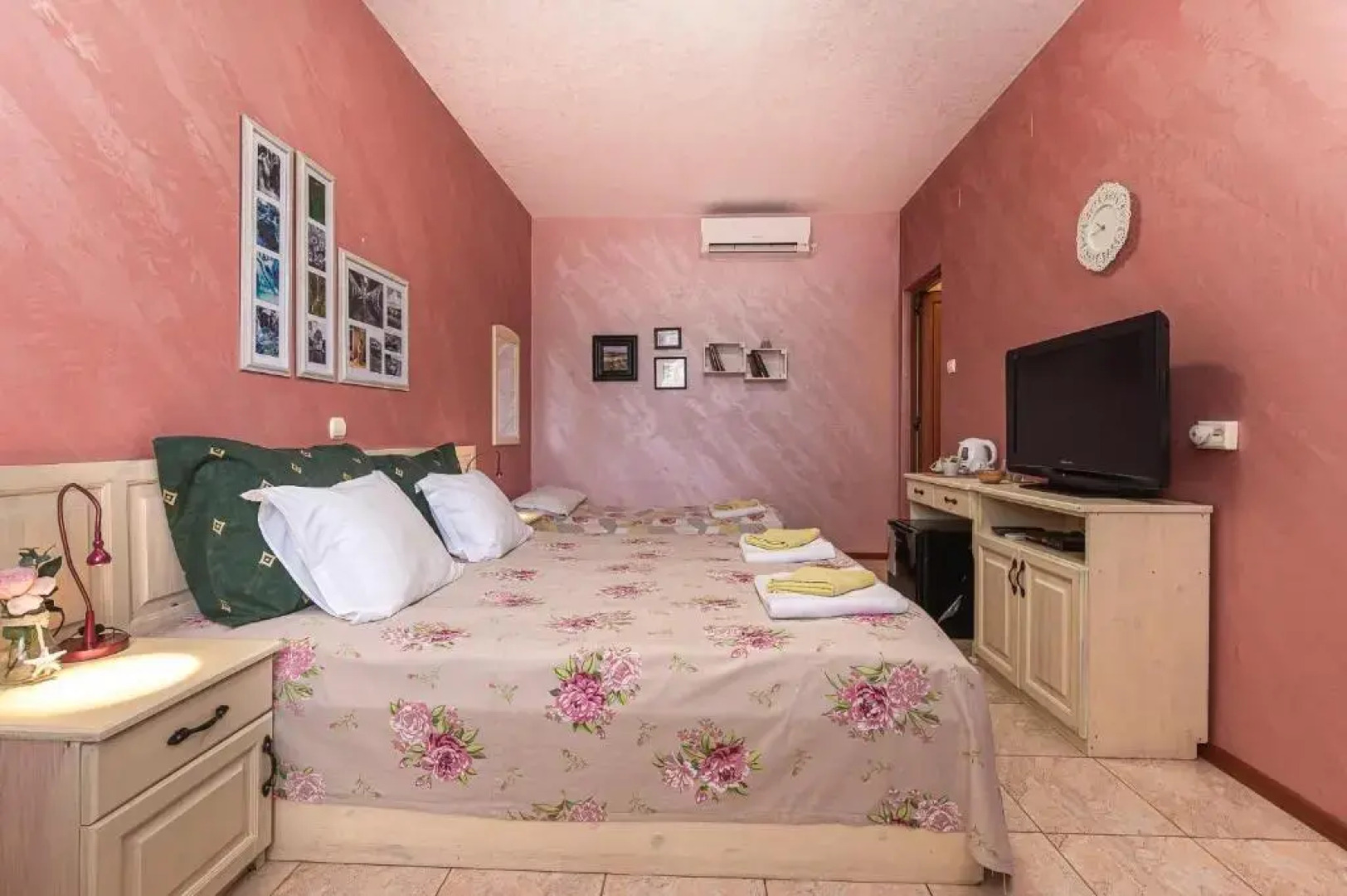 Semeen hotel i restorant Rajski zaliv