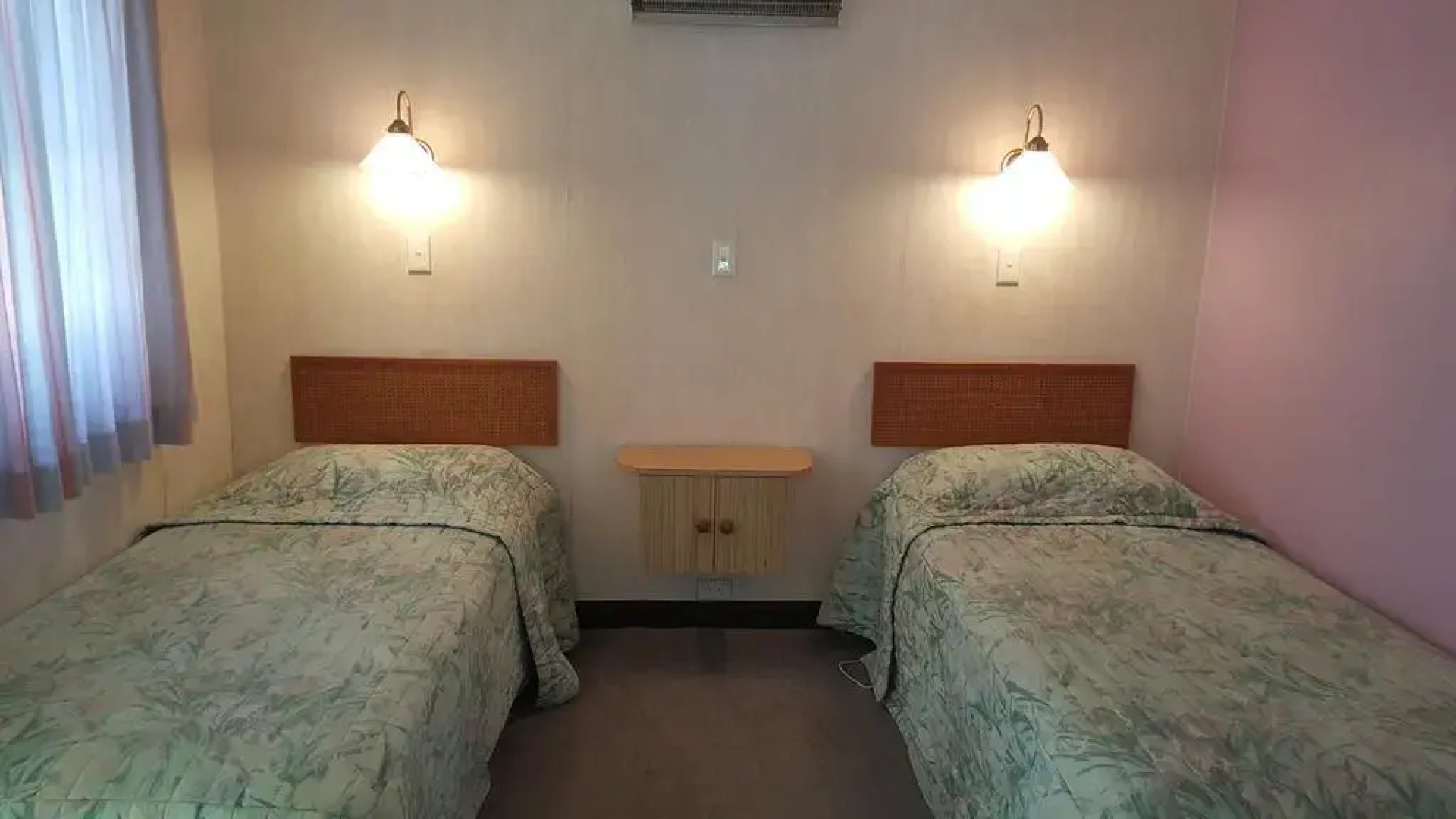 South Pacific Palms Motor Inn