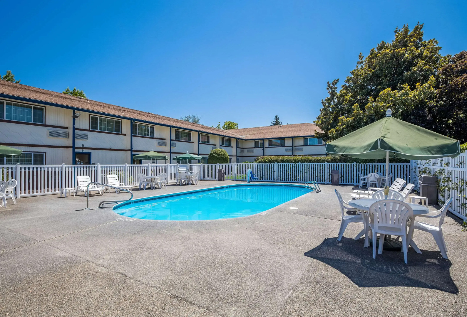 Quality Inn & Suites Medford Airport