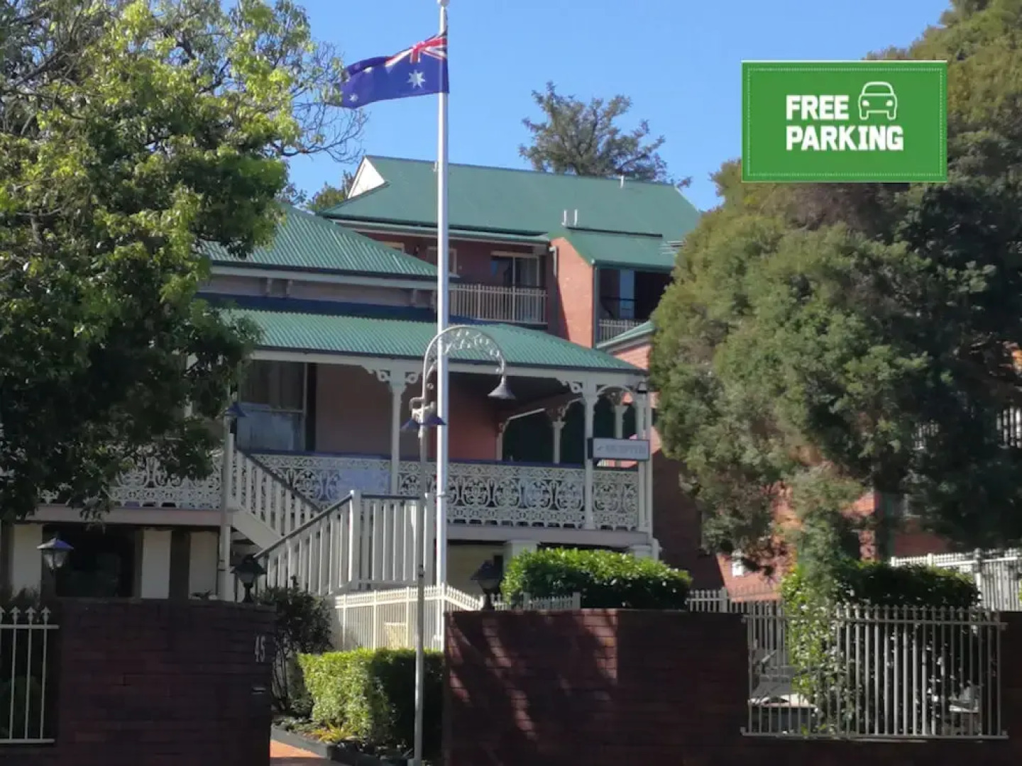 Aabon Apartments & Motel