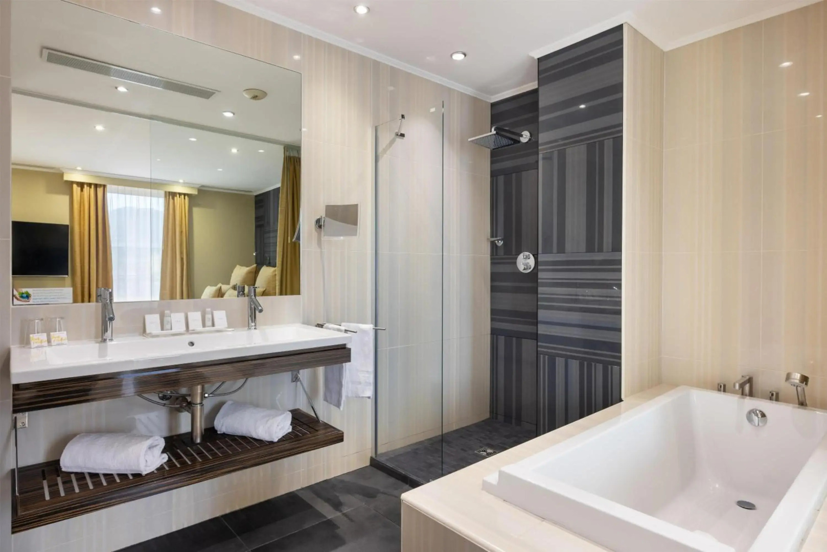 Best Western Plus Hotel Massena Nice