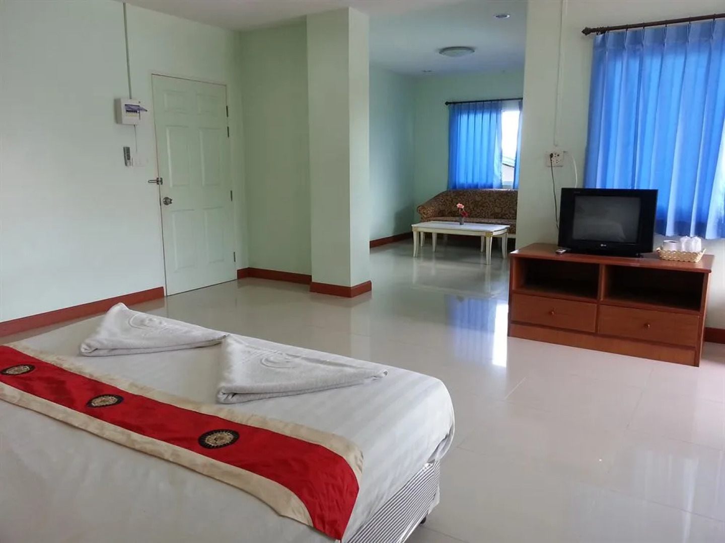 See View Riverside Hotel