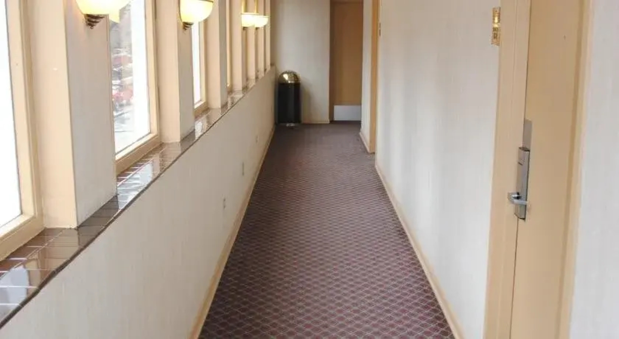 Howard Johnson Inn - Chicago