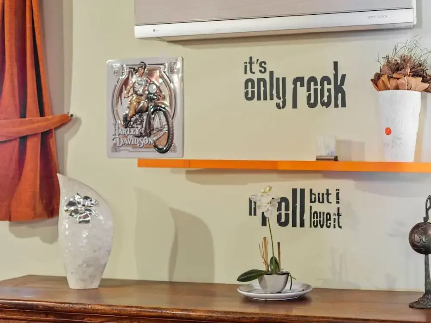 Vintage Castle in Vetralla With Swimming Pool