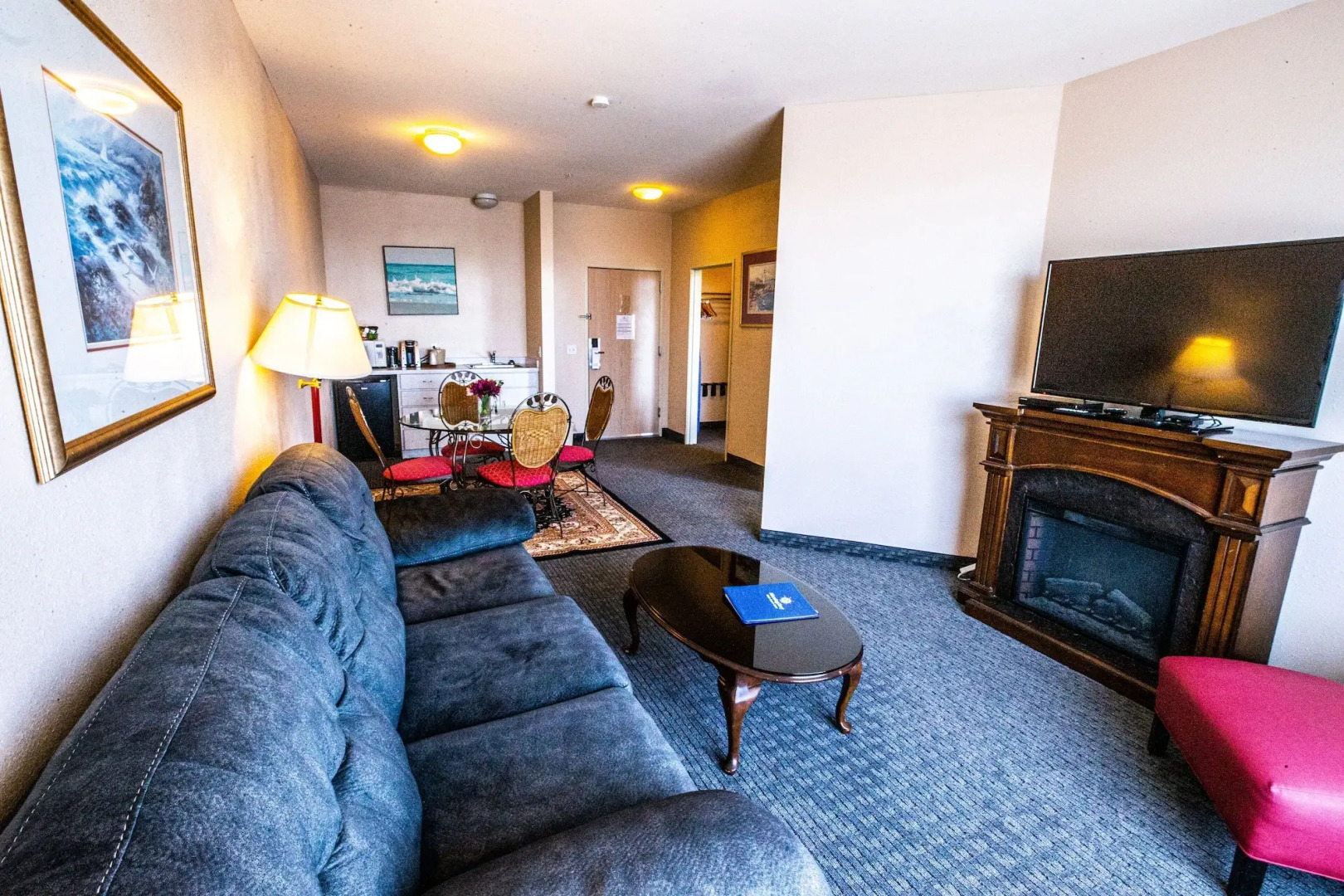 BayVue Hotel, Resort and Suites