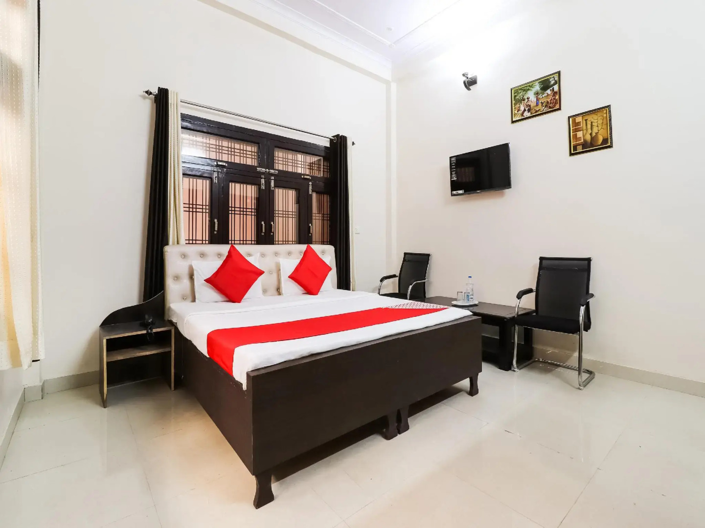 OYO Flagship 45992 Hotel Royal