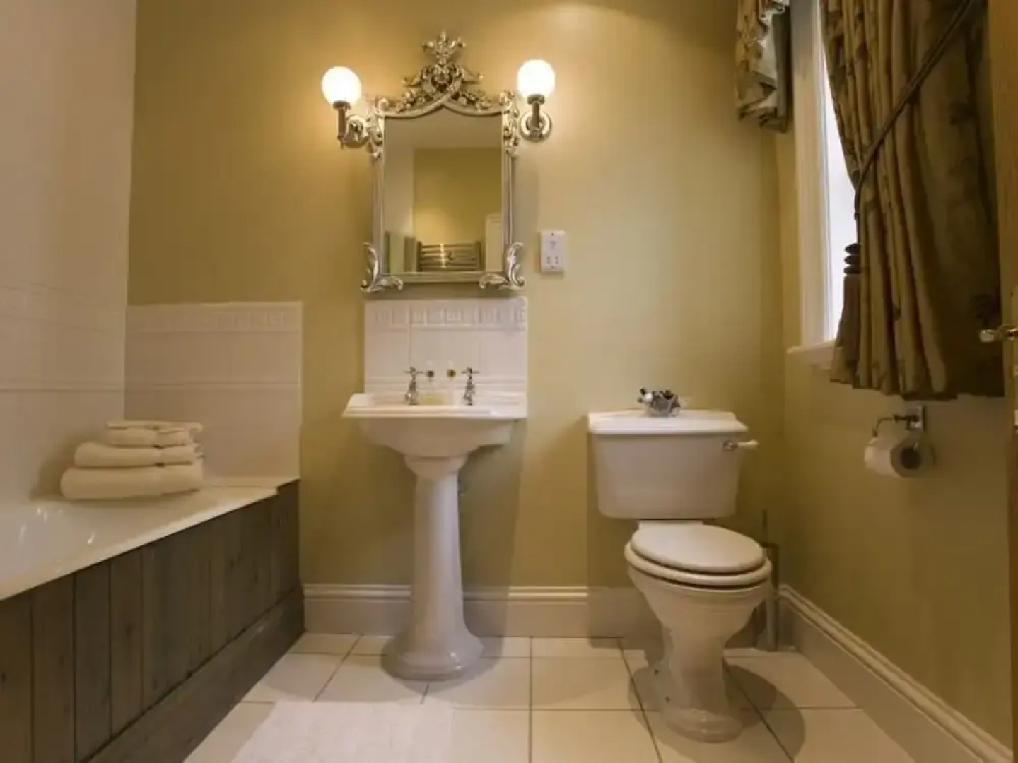 West Longridge Manor B&B