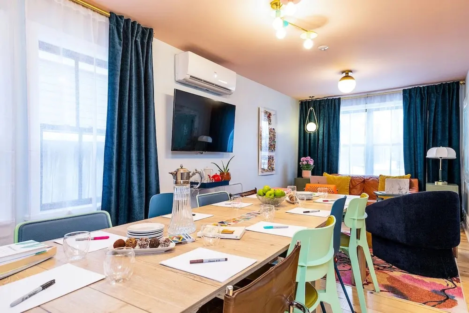 11 Rooms Boutique Hotel