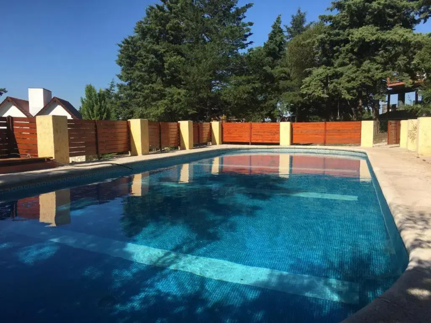 Complejo Cabañas Foxes Frente al Lago