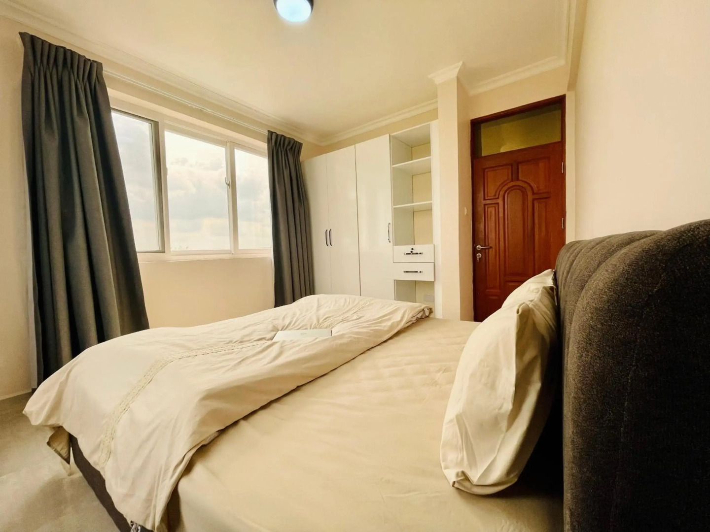 Cozy Private Apartments with beautiful view of Lake Victoria