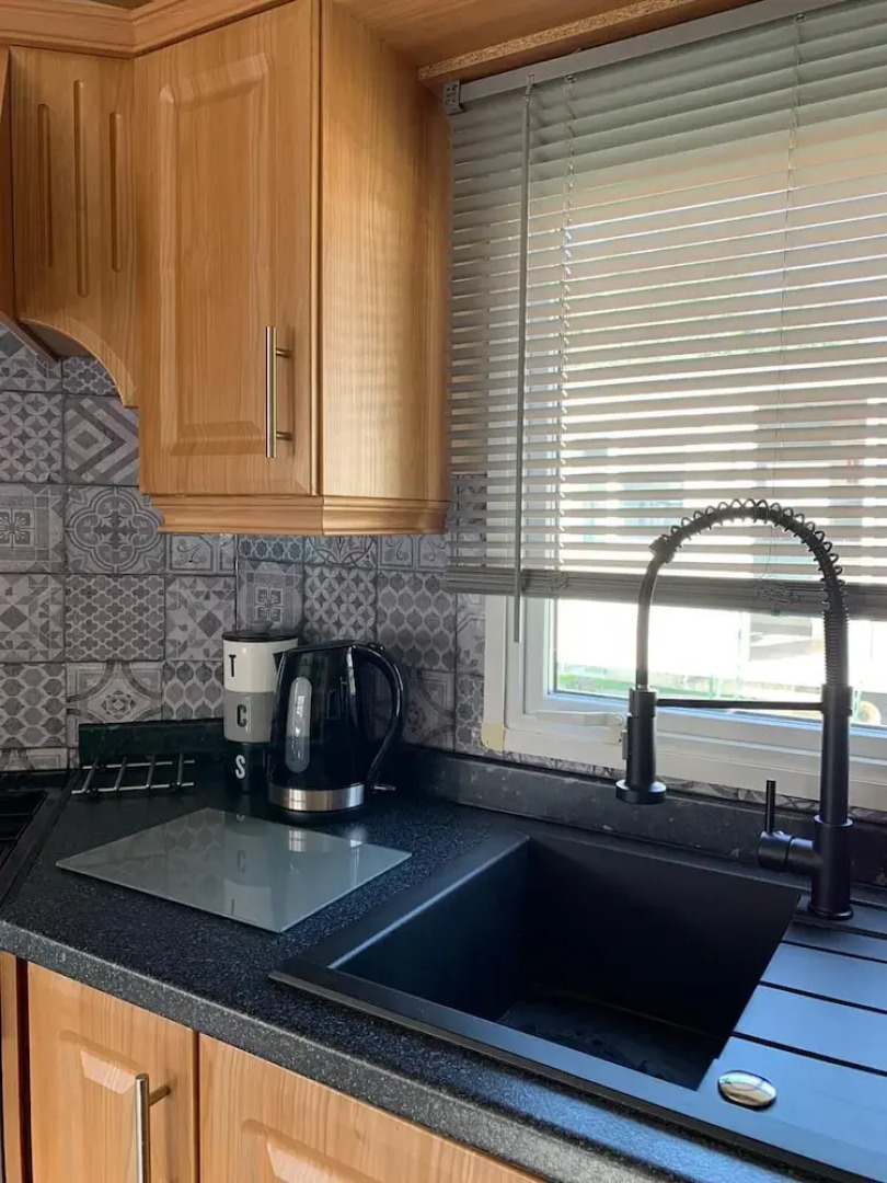 Beautiful 3-bed Caravan on Holiday Park