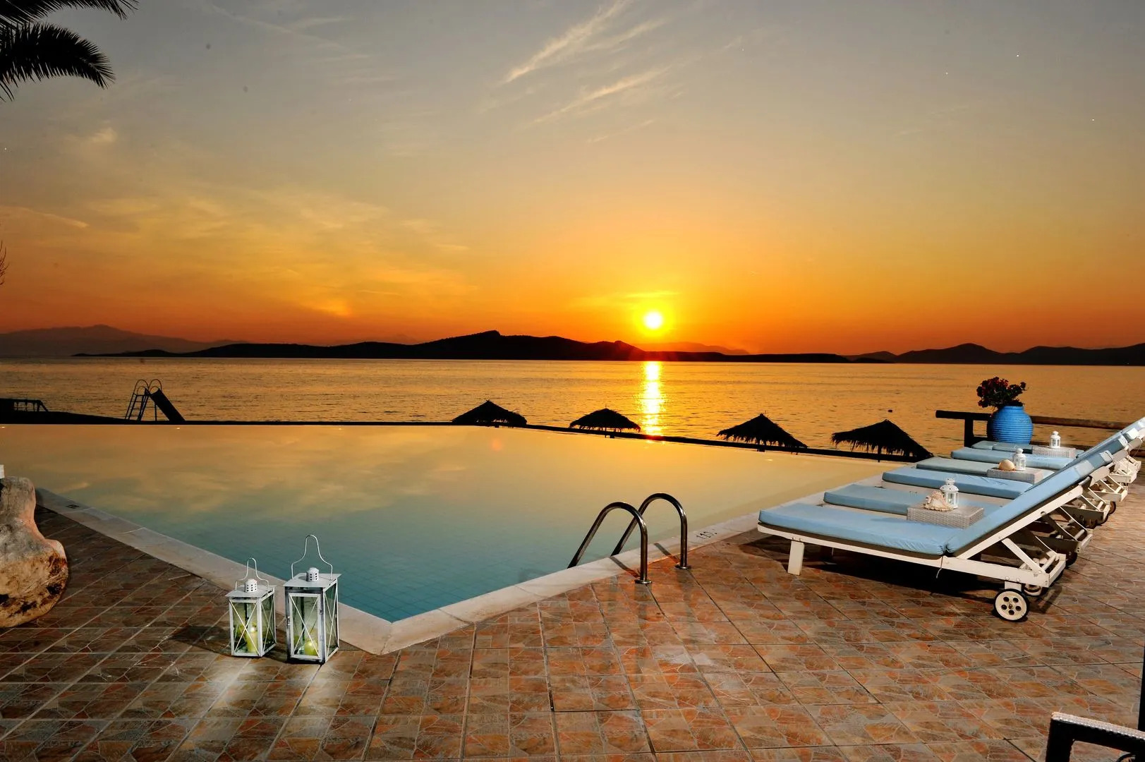 Venus Beach Bungalows Hotel