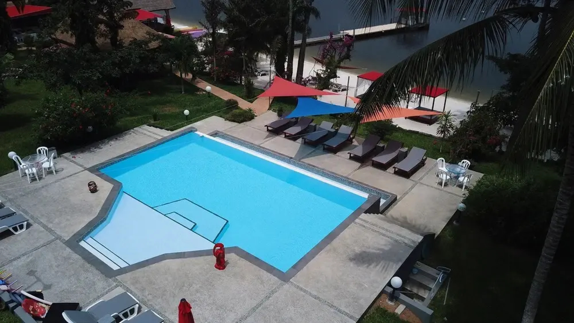 Coconut Grove Lodge