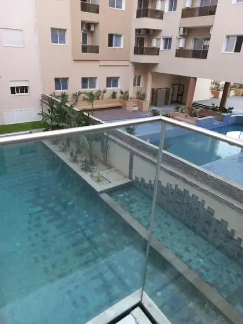 Magnifique appartement avec terrasse et piscine