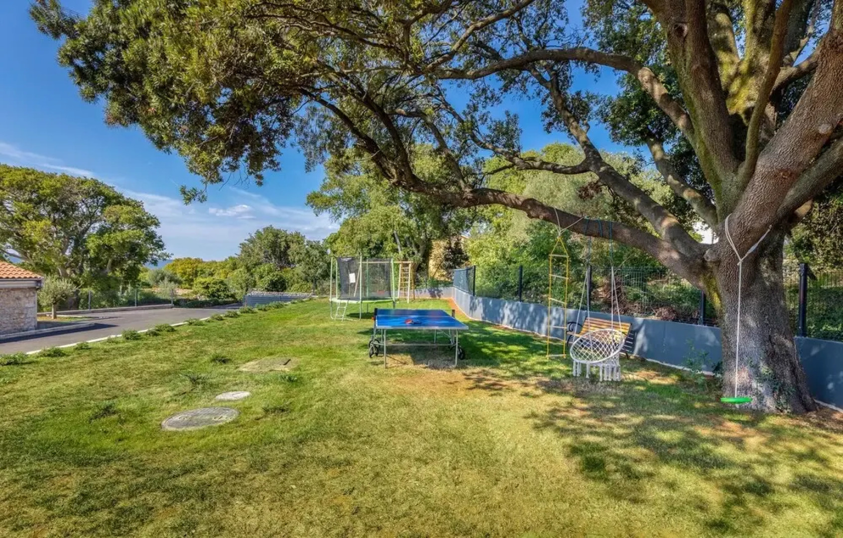 Beautiful Home in Koromacno With Wifi, Heated Swimming Pool and 6 Bedrooms