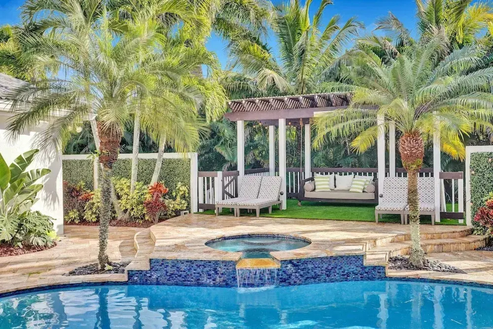 Sophia's Luxury Compound Resort w/ Heated Pool!