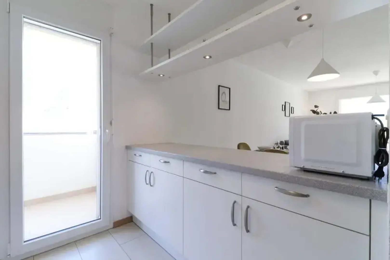 Nice and Recent Apartment Ideally Located in Martigny, Self Check-in