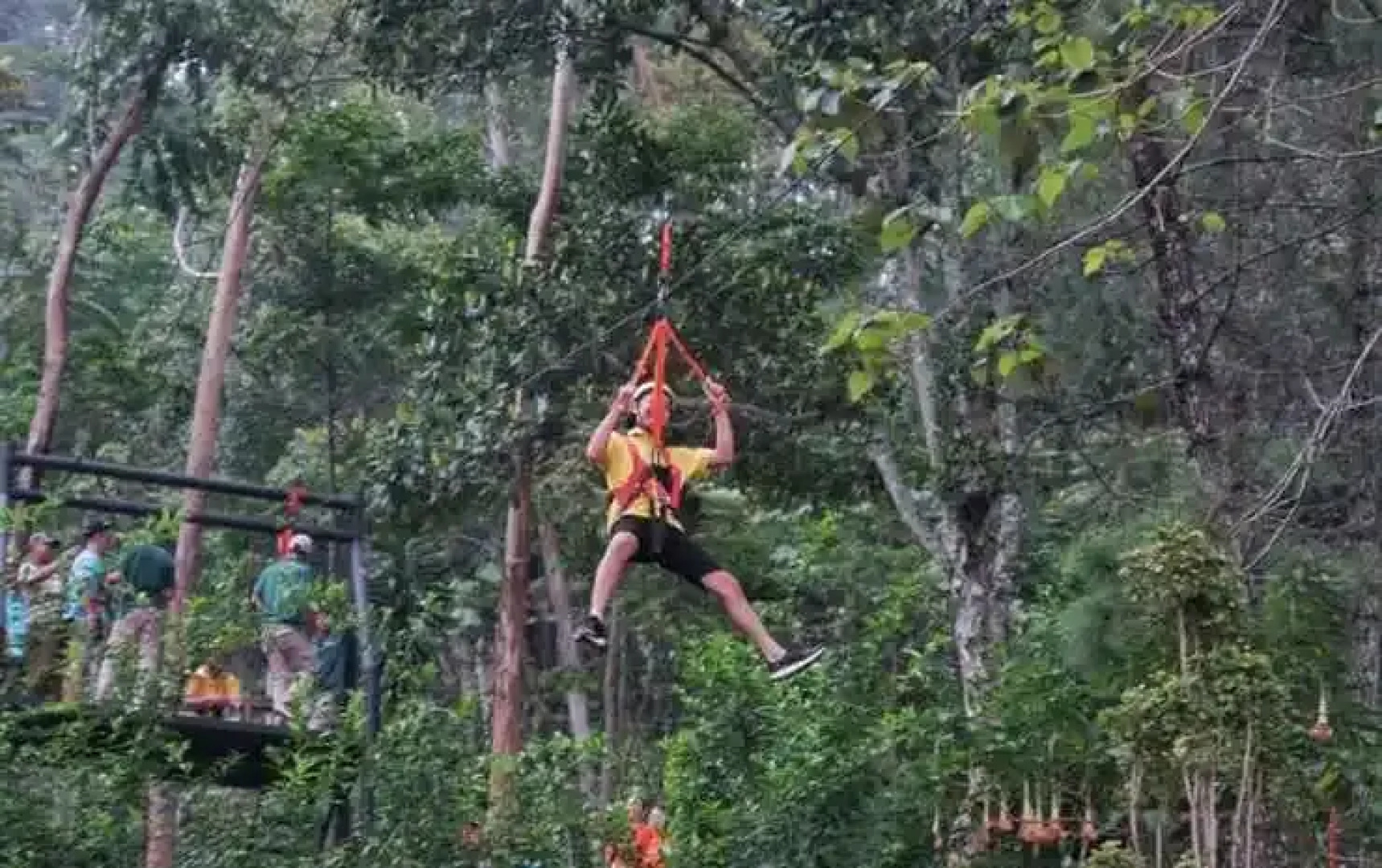 Log Home Villa Taman Wisata Bougenville