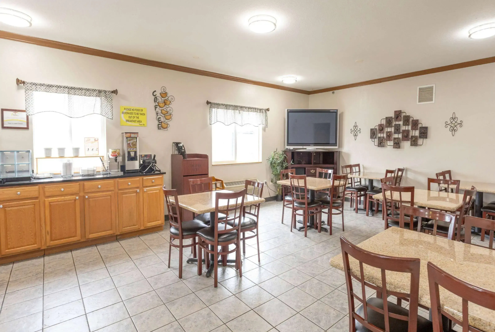 Super 8 by Wyndham Big Rapids