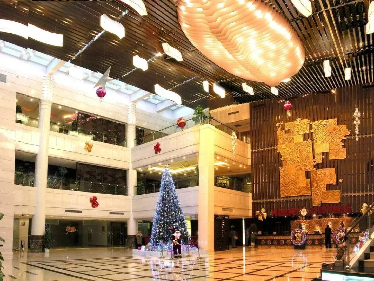 Riverside International Hotel