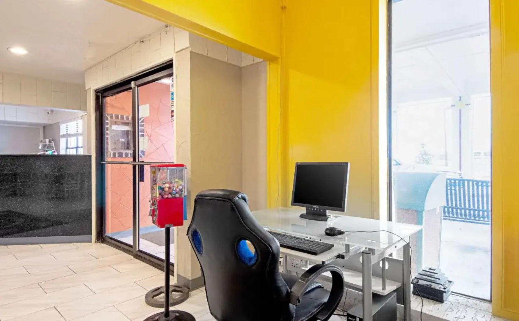 Economy Inn & Suites