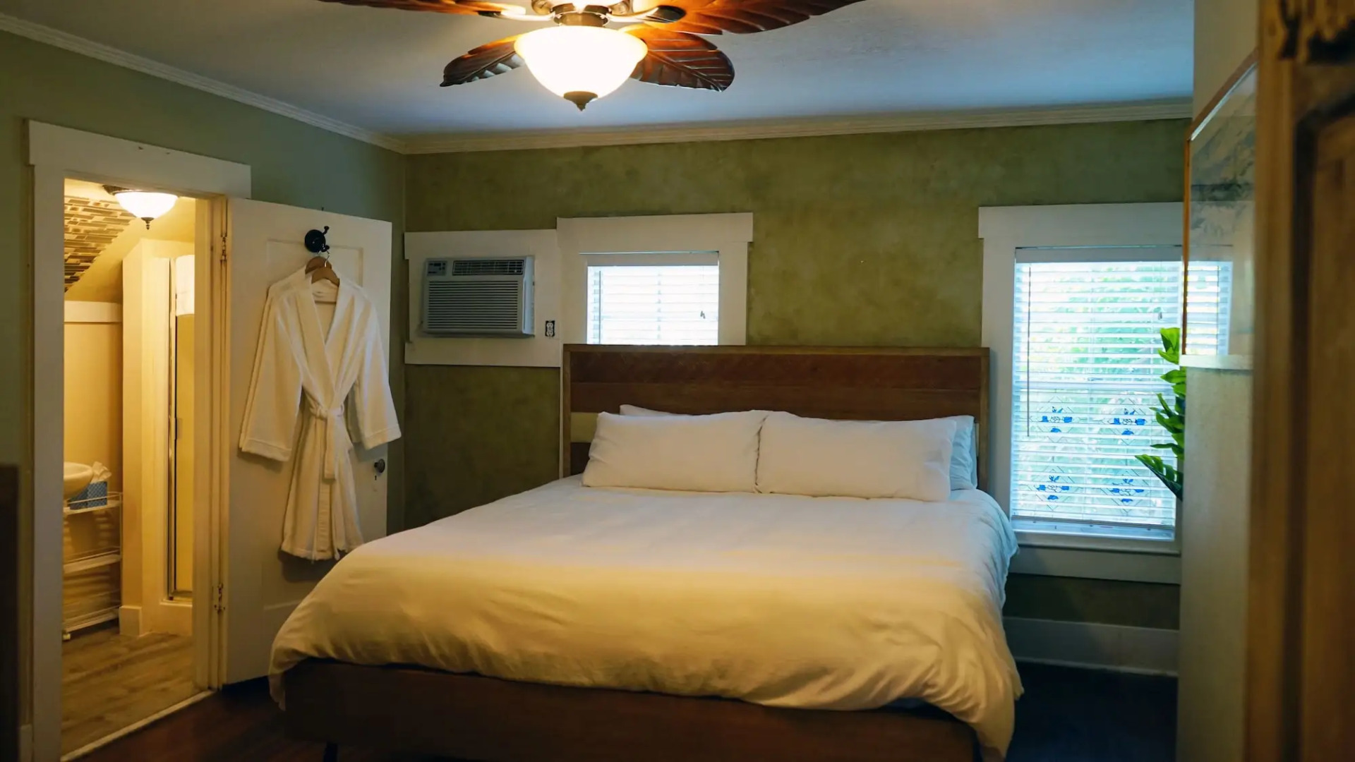 Beach Drive Inn Bed & Breakfast