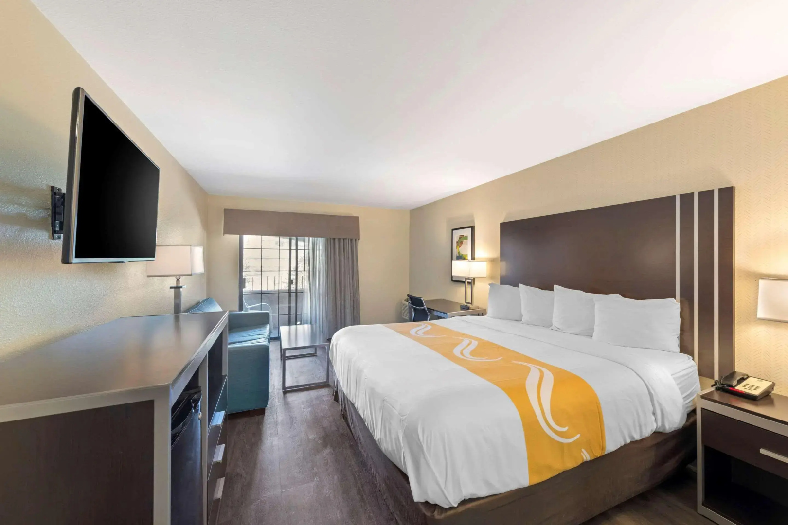 Quality Inn & Suites Camarillo - Oxnard
