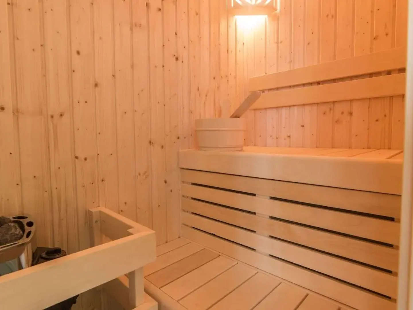 Luxurious Apartment With Bubble Bath