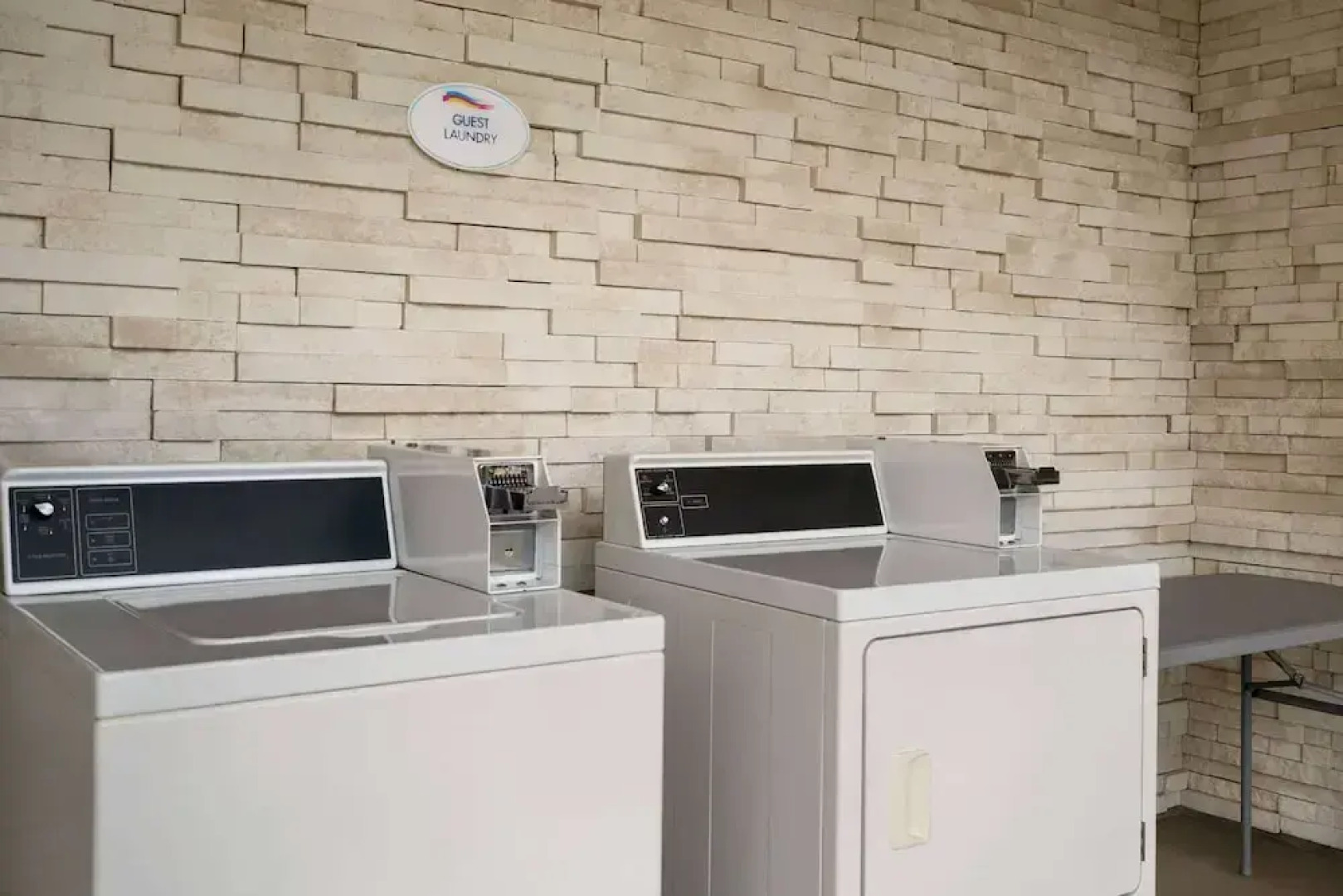 Scottish Inns & Suites