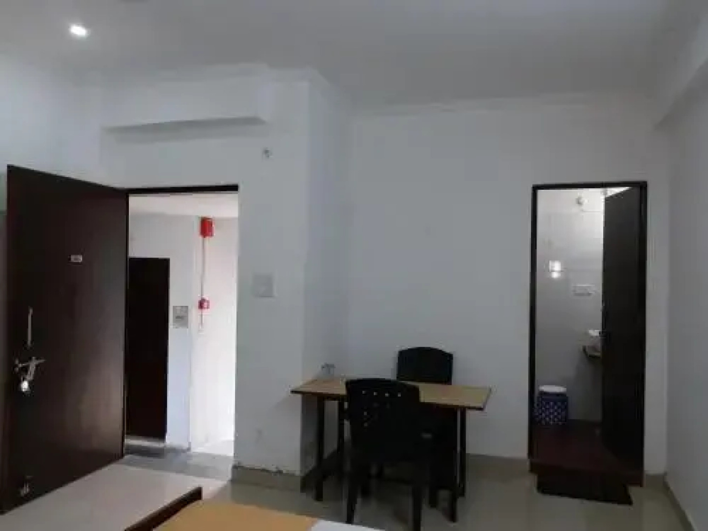 Krishna Hansraj Hotel