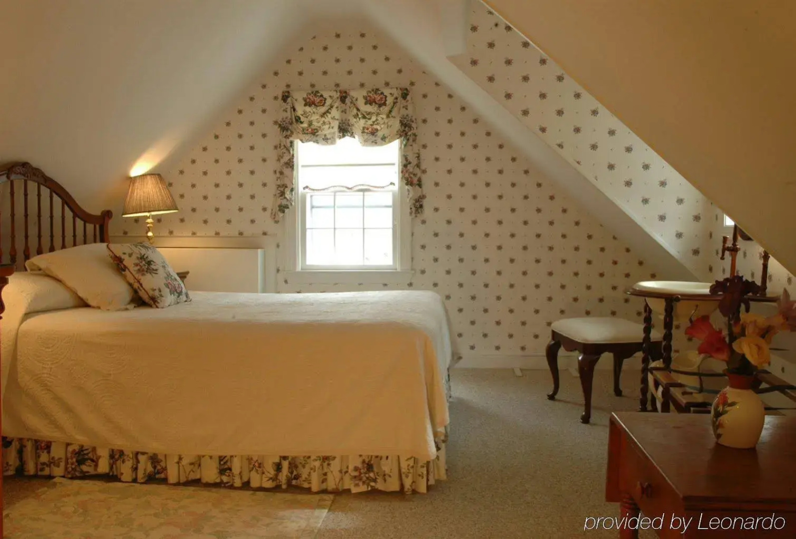 The Roger Sherman Inn