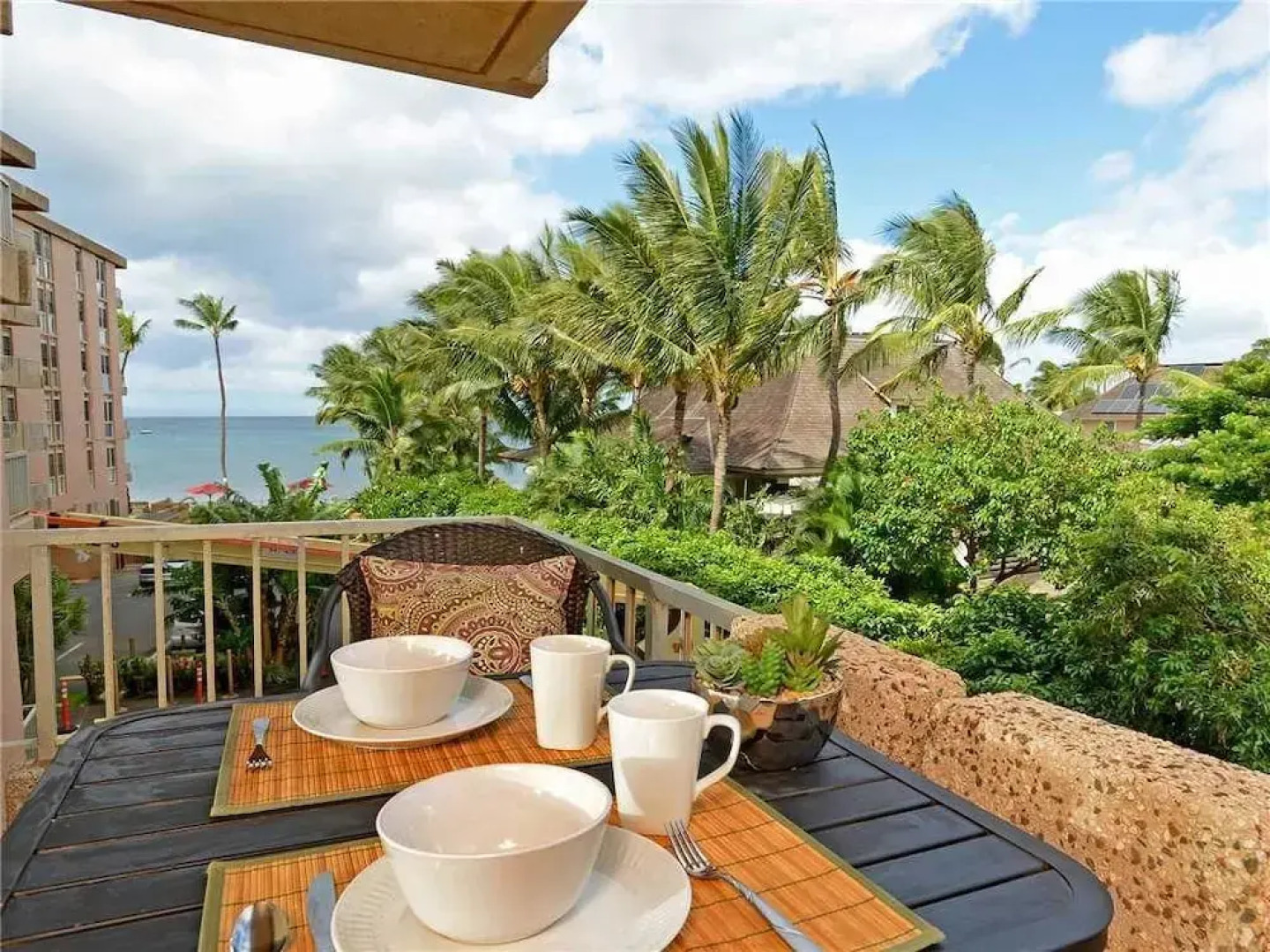 Nani Kai Hale 303 - One Bedroom Condo with Ocean View