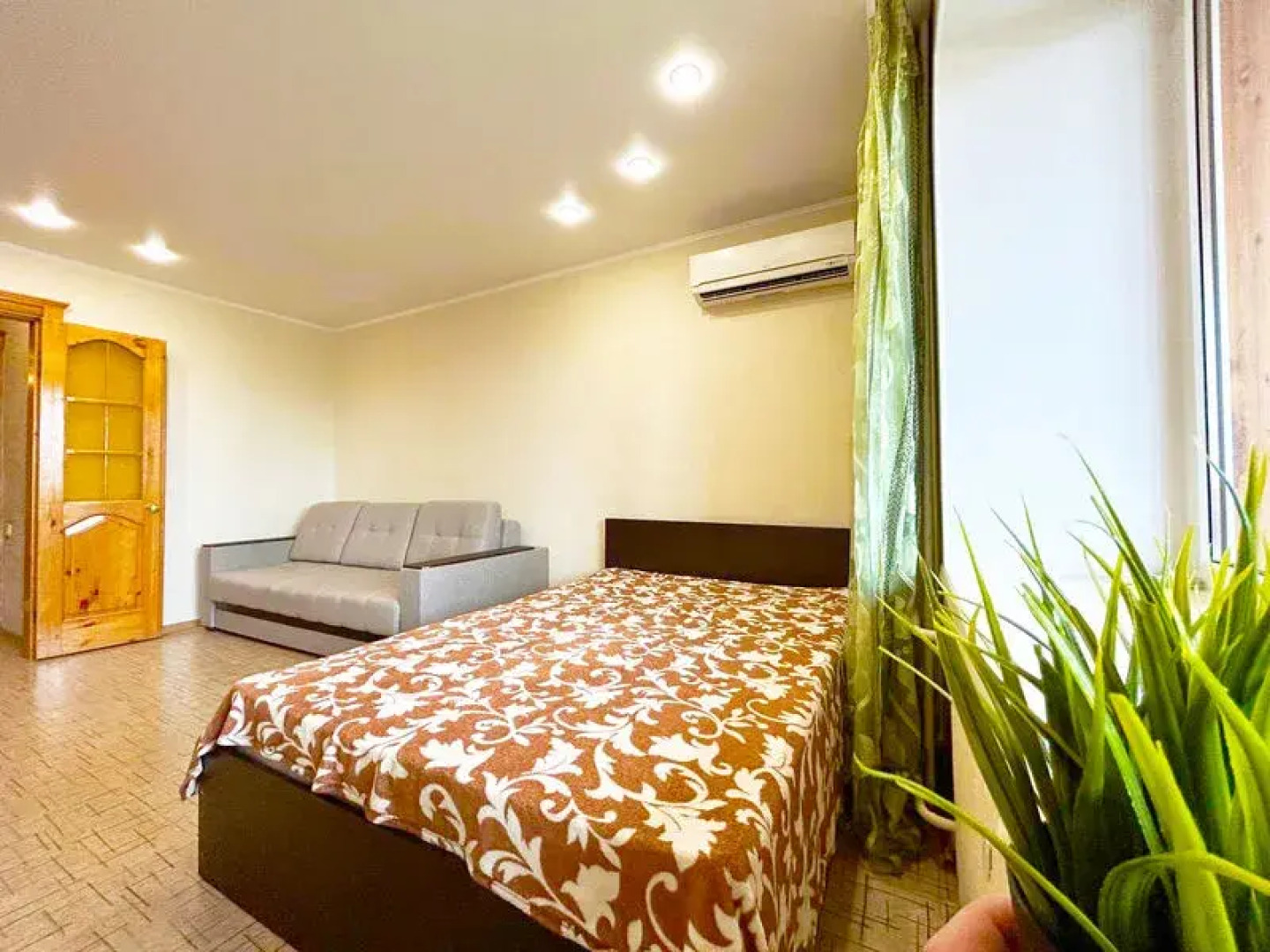 Two pillows on street Torch of Socialism, 18