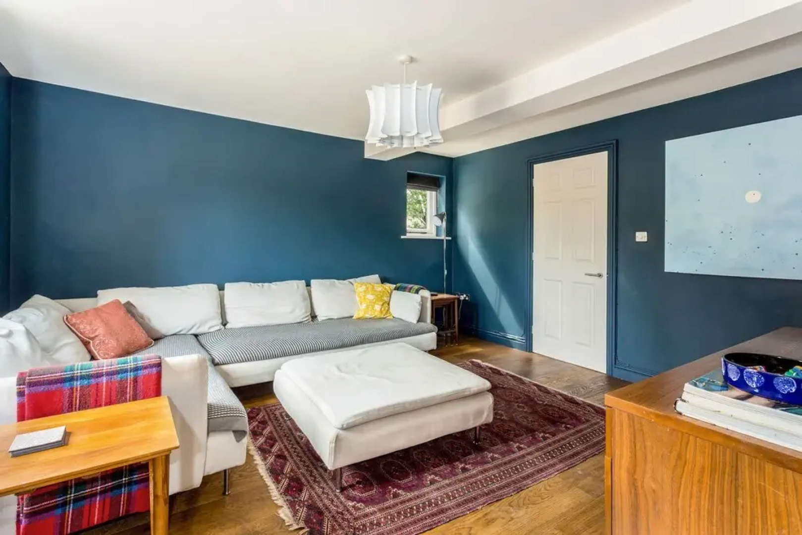 Spacious & Stylish Cotswold Family home