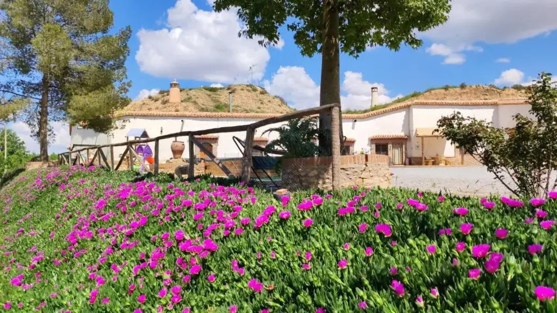 2 bedrooms house with shared pool furnished garden and wifi at Purullena