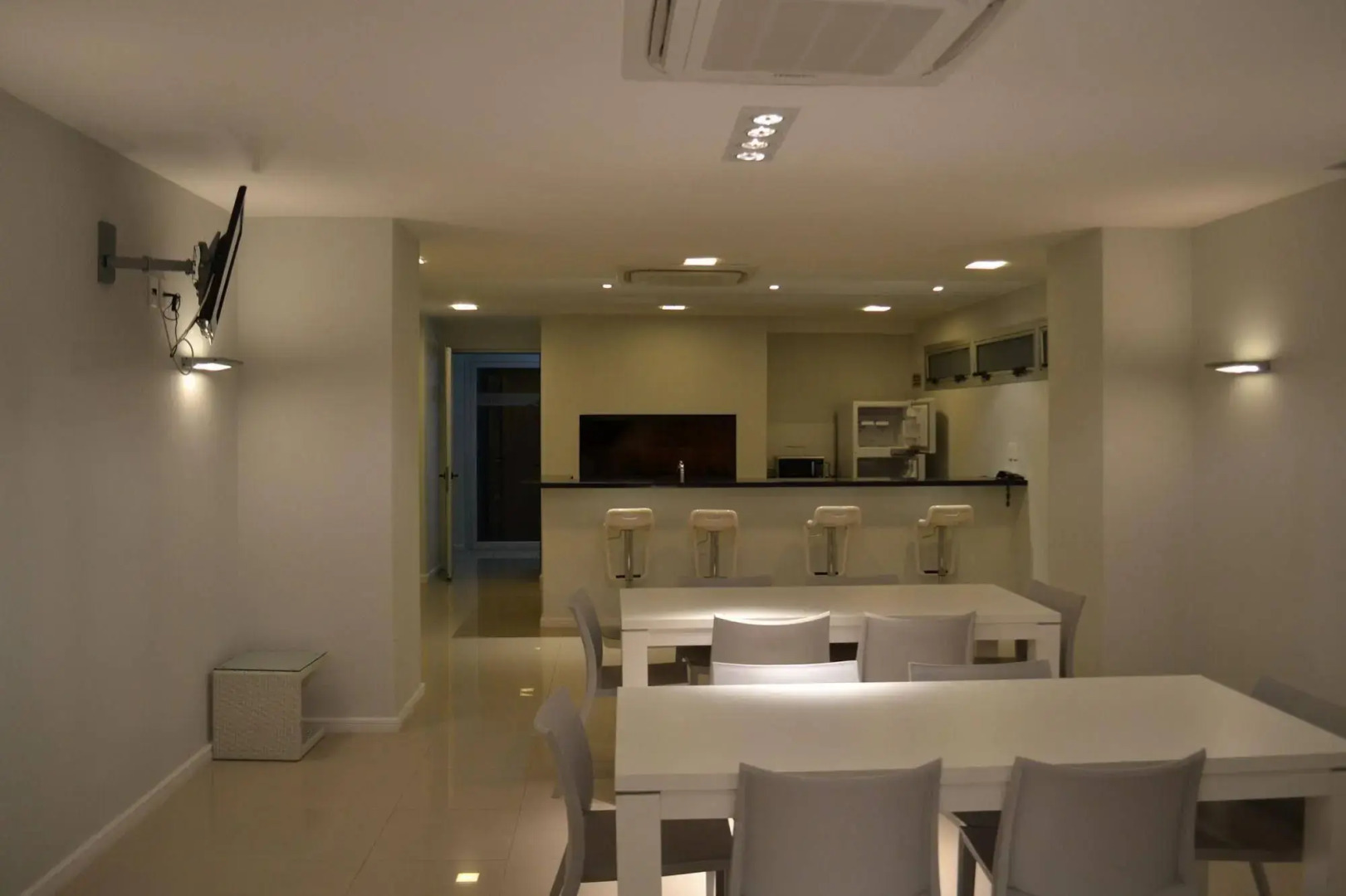 Arenas del Mar Apartments