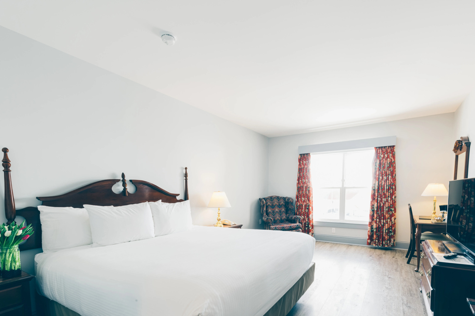 Loyalist Country Inn & Conference Centre