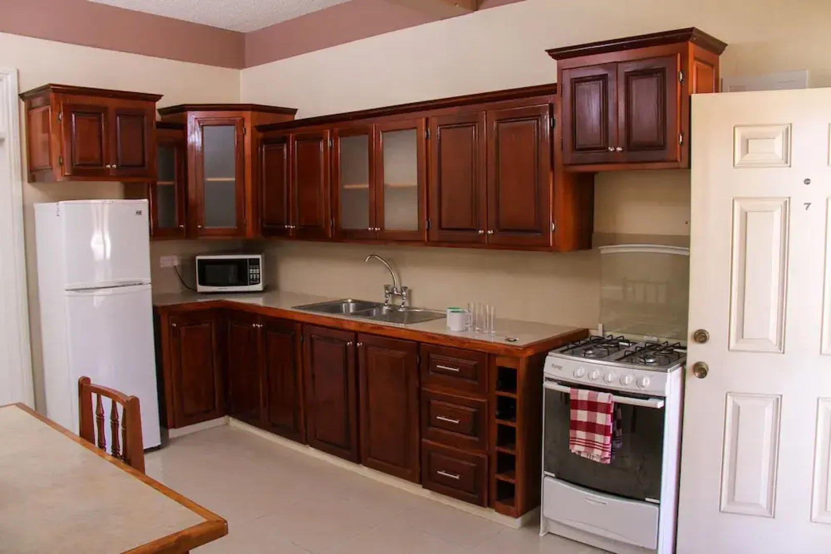 Iso's Bed & Breakfast