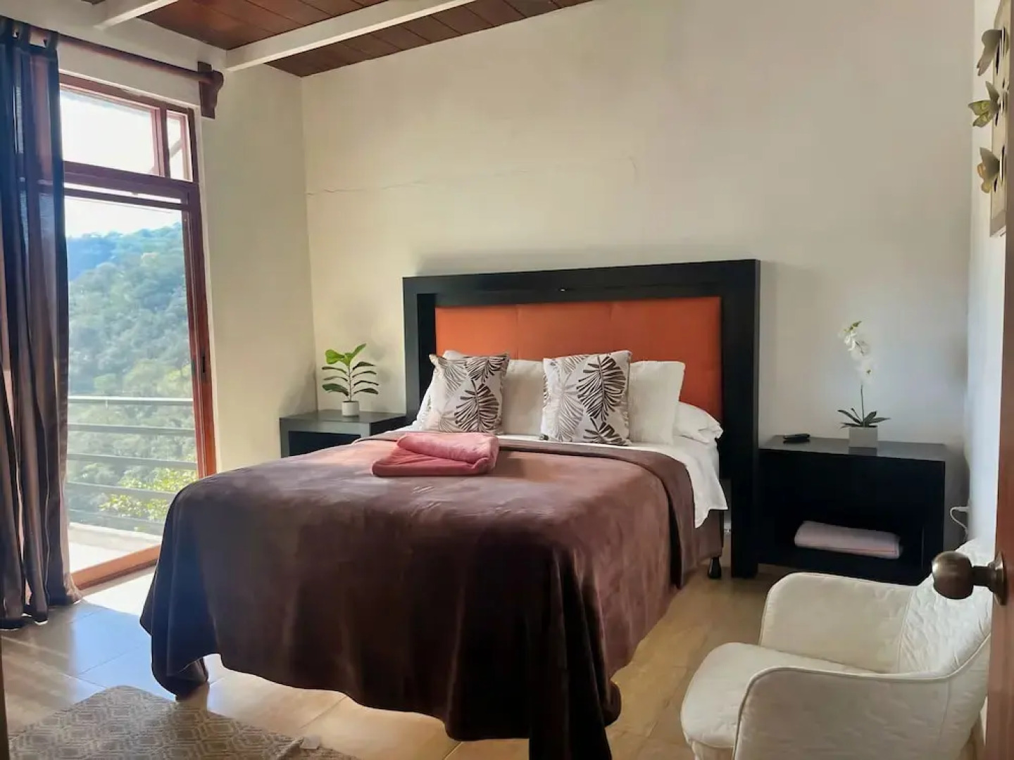 La Palapa & Posada Mía